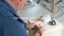 Coverbild der Sound-Library: Ein Sagelmacher arbeitet an einem Stück Stoff